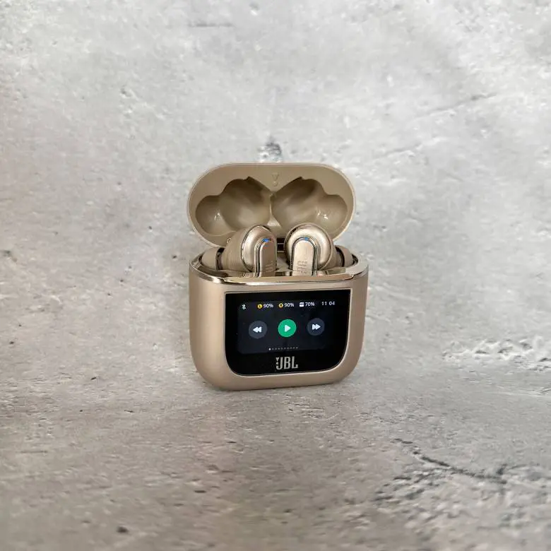 JBL TOUR PRO 2をレビュー！JBL史上最高の完成度をほこるスマート