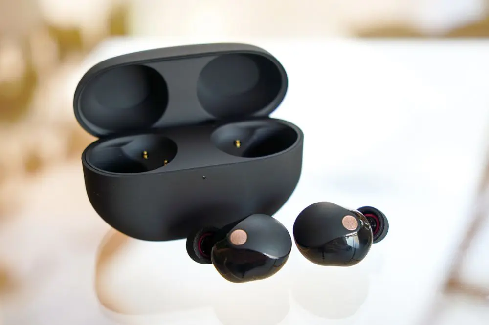 SONY WF-1000XM5 ワイヤレスイヤフォン +ankerの充電器付 SONY WF-1000XM5 ワイヤレスイヤフォン +ankerの充電器付 SONY