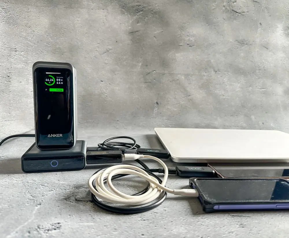 Anker Charging Base (100W) for Anker Prime Power Bankをレビュー