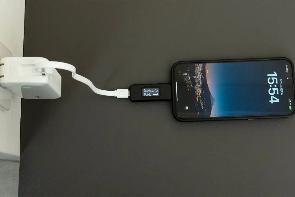 Anker Power Bank (10000mAh, Fusion, Built-In USB-C ケーブル)を