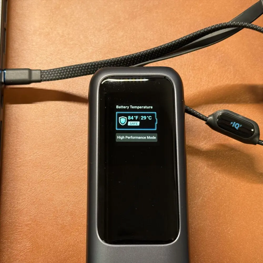 Anker Power Bank (25000mAh, Built-In & 巻取り式USB-Cケーブル