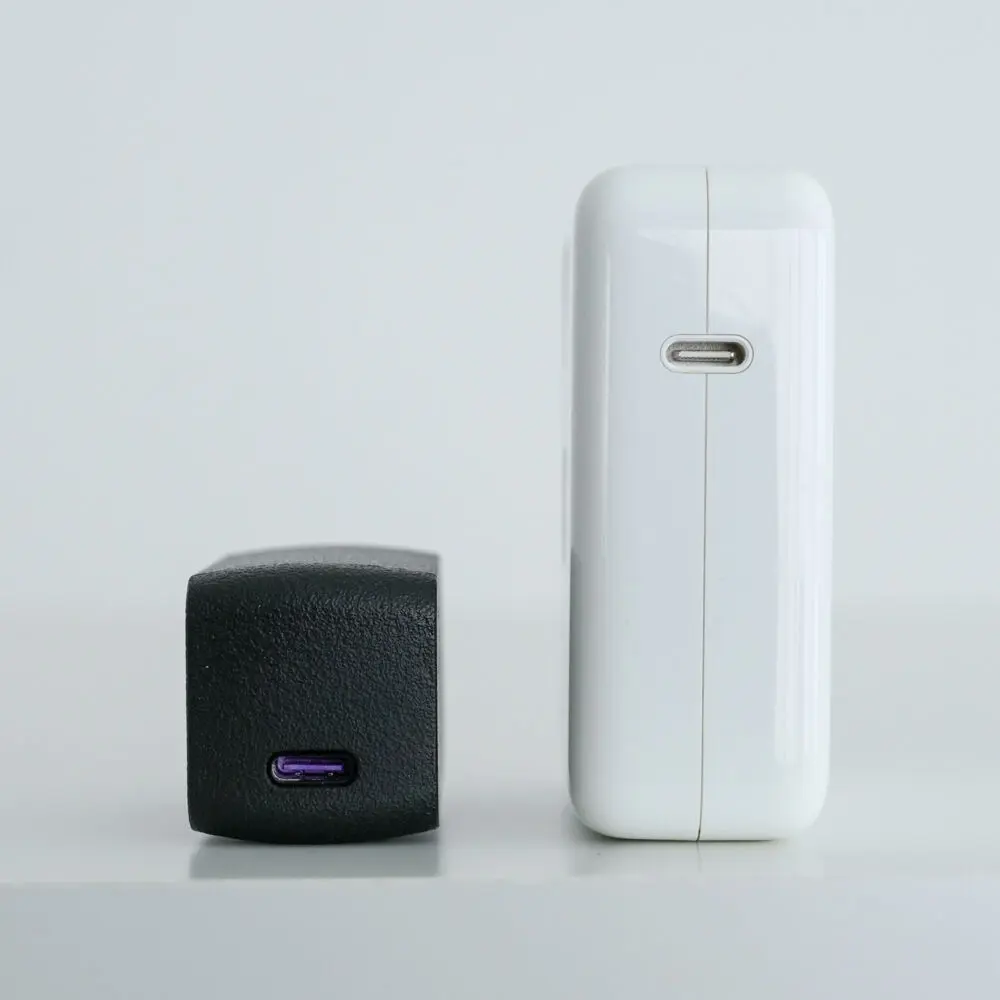 2025年】MacBook AirとProの代用充電器のおすすめをまとめてみた